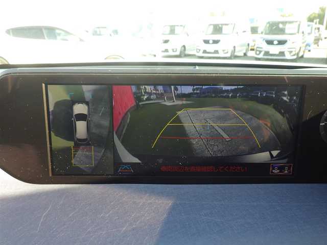 レクサス ＵＸ 300e バージョンL 千葉県 2021(令3)年 3.9万km ソニッククォーツ Lexus Safety System+/・プリクラッシュセーフティ/・レーンディパーチャーアラート/・オートハイビーム/・ブラインドスポットモニター/・レーダークルーズコントロール/充電ケーブル/ヘッドアップディスプレイ/パワーバックドア/コンビレザーシート/前席パワーシート/エアシート/シートヒーター/純正ナビ/地デジTV/【DVD/CD再生機能　Bluetooth接続】/パノラミックビューモニター/ドライブレコーダー/革巻きステアリング/ステアリングスイッチ/ステアリングヒーター/パドルシフト/ETC/LEDヘッドライト/フォグライト/ウインカーミラー/クリアランスソナー/純正18インチアルミホイル/サイド/カーテンエアバッグ/スマートキー