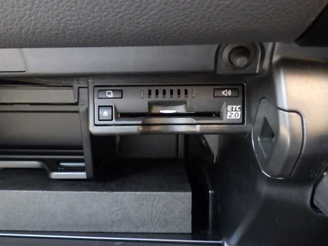 レクサス ＵＸ 300e バージョンL 千葉県 2021(令3)年 3.9万km ソニッククォーツ Lexus Safety System+/・プリクラッシュセーフティ/・レーンディパーチャーアラート/・オートハイビーム/・ブラインドスポットモニター/・レーダークルーズコントロール/充電ケーブル/ヘッドアップディスプレイ/パワーバックドア/コンビレザーシート/前席パワーシート/エアシート/シートヒーター/純正ナビ/地デジTV/【DVD/CD再生機能　Bluetooth接続】/パノラミックビューモニター/ドライブレコーダー/革巻きステアリング/ステアリングスイッチ/ステアリングヒーター/パドルシフト/ETC/LEDヘッドライト/フォグライト/ウインカーミラー/クリアランスソナー/純正18インチアルミホイル/サイド/カーテンエアバッグ/スマートキー