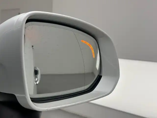 ボルボ ＸＣ９０ T6 AWD インスクリプション 兵庫県 2018(平30)年 8.8万km クリスタルホワイトP 純正HDDナビ/（CD、BT、フルセグ）/アラウンドビューモニター/コーナーセンサー/クロストラフィックアラート/自動駐車/アイドリングストップ/ETC/LKA/PCS/HUD/BLIS/ACC/ステアリングヒーター/パワーシート/本革シート/前席２ndシートシートヒーター/パワーバックドア/４WD/ルーフレール/社外フロアマット/オートハイビーム/LEDヘッドライト/LEDフォグランプ/純正２０インチAW