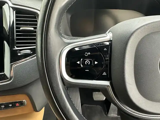 ボルボ ＸＣ９０ T6 AWD インスクリプション 兵庫県 2018(平30)年 8.8万km クリスタルホワイトP 純正HDDナビ/（CD、BT、フルセグ）/アラウンドビューモニター/コーナーセンサー/クロストラフィックアラート/自動駐車/アイドリングストップ/ETC/LKA/PCS/HUD/BLIS/ACC/ステアリングヒーター/パワーシート/本革シート/前席２ndシートシートヒーター/パワーバックドア/４WD/ルーフレール/社外フロアマット/オートハイビーム/LEDヘッドライト/LEDフォグランプ/純正２０インチAW