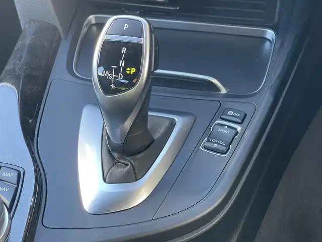 ＢＭＷ ４２０ｉ グランCP セレブレーションED 山梨県 2016(平28)年 4.2万km アルピンホワイトⅢ 1オーナー/200台限定/黒革/アダプティブLED/専用19AW/HUD/純正HDDナビ/Bカメラ/PDC/BT/電動リアG/ACC/LDW/LKA/Aライト/ミラー型ETC/ドラレコ/レーダー/スペアキー/記録簿/保証書