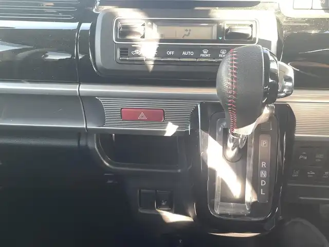 スズキ スペーシア カスタム HYBRID XS 宮崎県 2018(平30)年 5万km 黒 純正アルミ/衝突軽減ブレーキ/シートヒーター/電動格納ミラー/純正ナビ（CN-RZ846)/全方位カメラ/オートライド