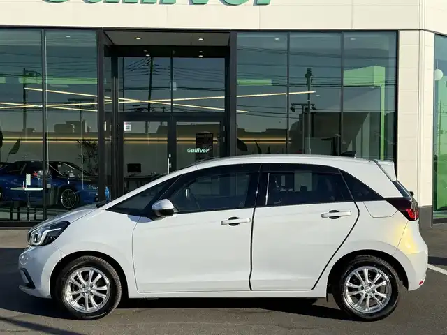 ホンダ フィット e:HEVベーシック 栃木県 2020(令2)年 11.8万km プレミアムサンライトホワイトパール ホンダセンシング /レーダークルーズ/レーンアシスト/クリアランスソナー /純正ナビ/Bluetooth/DVD再生/バックカメラ/フルセグTV/LEDヘッドライト/ETC/スマートキー×2
