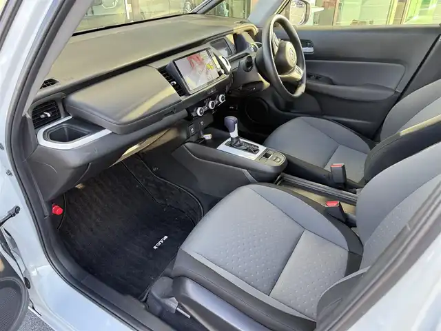 ホンダ フィット e:HEVベーシック 栃木県 2020(令2)年 11.8万km プレミアムサンライトホワイトパール ホンダセンシング /レーダークルーズ/レーンアシスト/クリアランスソナー /純正ナビ/Bluetooth/DVD再生/バックカメラ/フルセグTV/LEDヘッドライト/ETC/スマートキー×2