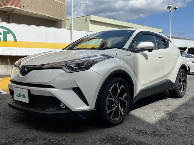 トヨタ Ｃ－ＨＲ G 静岡県 2018(平30)年 1.7万km ホワイトパールクリスタルシャイン ワンオーナー/純正ナビ/フルセグTV/DVD/CD/BT/SD/MSV/バックカメラ/ハーフレザーシート/前席シートヒーター /プリクラッシュセーフティ/レーンキープアシスト/オートハイビーム/レーダークルーズコントロール/クリアランスソナー/ブラインドスポットモニター/シーケンシャルウインカー/ドライブレコーダー/ステアリングスイッチ/スペアタイヤ/スマートキー×2/保証書/取扱説明書/ナビ取扱説明書/R1/2/3/5/6点検記録簿有