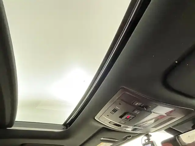 レクサス ＵＸ 250h Fスポーツ 福岡県 2020(令2)年 2.8万km グラファイトブラックガラスフレーク サンルーフ　/純正メーカーナビ　/ビルトインＥＴＣ　/前後ドラレコ　/ＡＣＣ　/コーナーセンサー　/衝突軽減ブレーキ　/レーンキープ　/ＢＳＭ　/パドルシフト　/シートヒーター／ベンチレーション　/パワーリアゲート　/本革