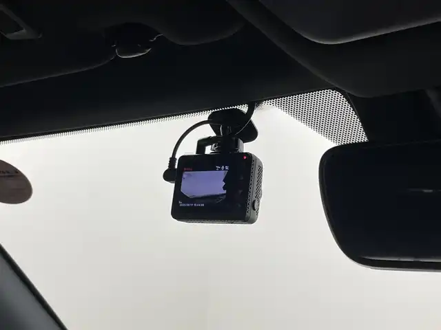 レクサス ＵＸ 250h Fスポーツ 福岡県 2020(令2)年 2.8万km グラファイトブラックガラスフレーク サンルーフ　/純正メーカーナビ　/ビルトインＥＴＣ　/前後ドラレコ　/ＡＣＣ　/コーナーセンサー　/衝突軽減ブレーキ　/レーンキープ　/ＢＳＭ　/パドルシフト　/シートヒーター／ベンチレーション　/パワーリアゲート　/本革