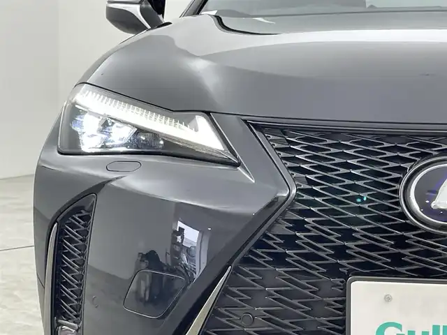 レクサス ＵＸ 250h Fスポーツ 福岡県 2020(令2)年 2.8万km グラファイトブラックガラスフレーク サンルーフ　/純正メーカーナビ　/ビルトインＥＴＣ　/前後ドラレコ　/ＡＣＣ　/コーナーセンサー　/衝突軽減ブレーキ　/レーンキープ　/ＢＳＭ　/パドルシフト　/シートヒーター／ベンチレーション　/パワーリアゲート　/本革