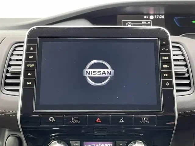 日産 セレナ e－パワー ハイウェイスター G 福岡県 2020(令2)年 4.1万km ブリリアントホワイトパール 純正10型SDナビ（フルセグTV/CD/DVD/BT)プロパイロット後席モニターエマージェンシーブレーキコーナーセンサーBSM両側パワスラドラレコETCオートホールドUSBポート純正LEDヘットライト純正フロアマット/純正16インチアルミホイールプッシュスタートスマートキー