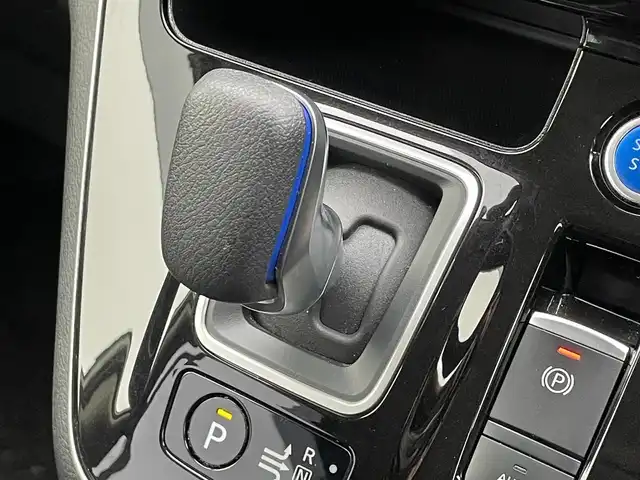 日産 セレナ e－パワー ハイウェイスター G 福岡県 2020(令2)年 4.1万km ブリリアントホワイトパール 純正10型SDナビ（フルセグTV/CD/DVD/BT)プロパイロット後席モニターエマージェンシーブレーキコーナーセンサーBSM両側パワスラドラレコETCオートホールドUSBポート純正LEDヘットライト純正フロアマット/純正16インチアルミホイールプッシュスタートスマートキー
