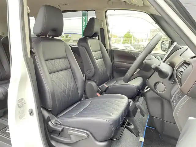 日産 セレナ e－パワー ハイウェイスター G 福岡県 2020(令2)年 4.1万km ブリリアントホワイトパール 純正10型SDナビ（フルセグTV/CD/DVD/BT)プロパイロット後席モニターエマージェンシーブレーキコーナーセンサーBSM両側パワスラドラレコETCオートホールドUSBポート純正LEDヘットライト純正フロアマット/純正16インチアルミホイールプッシュスタートスマートキー