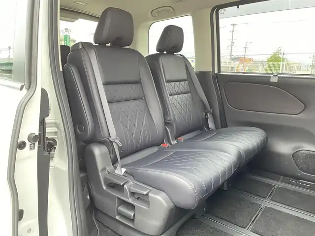 日産 セレナ e－パワー ハイウェイスター G 福岡県 2020(令2)年 4.1万km ブリリアントホワイトパール 純正10型SDナビ（フルセグTV/CD/DVD/BT)プロパイロット後席モニターエマージェンシーブレーキコーナーセンサーBSM両側パワスラドラレコETCオートホールドUSBポート純正LEDヘットライト純正フロアマット/純正16インチアルミホイールプッシュスタートスマートキー