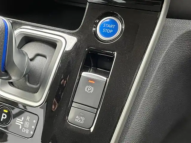 日産 セレナ e－パワー ハイウェイスター G 福岡県 2020(令2)年 4.1万km ブリリアントホワイトパール 純正10型SDナビ（フルセグTV/CD/DVD/BT)プロパイロット後席モニターエマージェンシーブレーキコーナーセンサーBSM両側パワスラドラレコETCオートホールドUSBポート純正LEDヘットライト純正フロアマット/純正16インチアルミホイールプッシュスタートスマートキー