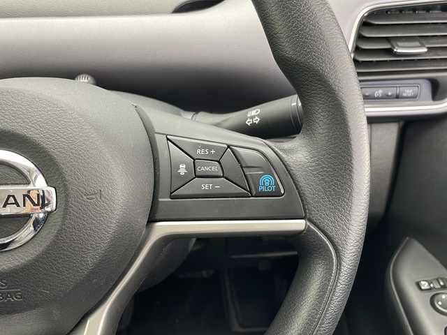日産 セレナ X Vセレクション 愛知県 2018(平30)年 3.9万km アズライトブルー プロパイロット/衝突軽減システム/純正９型SDナビ/フリップダウンモニター/全方位カメラ/両側パワースライドドア/レーダークルーズコントロール/シートヒーター/フルセグ/CD/DVD/Bluetooth/バックカメラ/コーナーセンサー/LEDヘッドライト/インテリジェントミラー/リアオートエアコン/ドライブレコーダー/ETC/ステアリングスイッチ/スマートキー/プッシュスタート