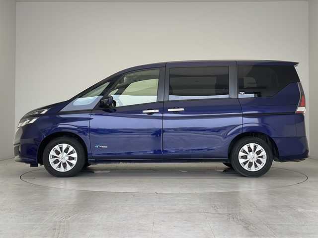 日産 セレナ X Vセレクション 愛知県 2018(平30)年 3.9万km アズライトブルー プロパイロット/衝突軽減システム/純正９型SDナビ/フリップダウンモニター/全方位カメラ/両側パワースライドドア/レーダークルーズコントロール/シートヒーター/フルセグ/CD/DVD/Bluetooth/バックカメラ/コーナーセンサー/LEDヘッドライト/インテリジェントミラー/リアオートエアコン/ドライブレコーダー/ETC/ステアリングスイッチ/スマートキー/プッシュスタート