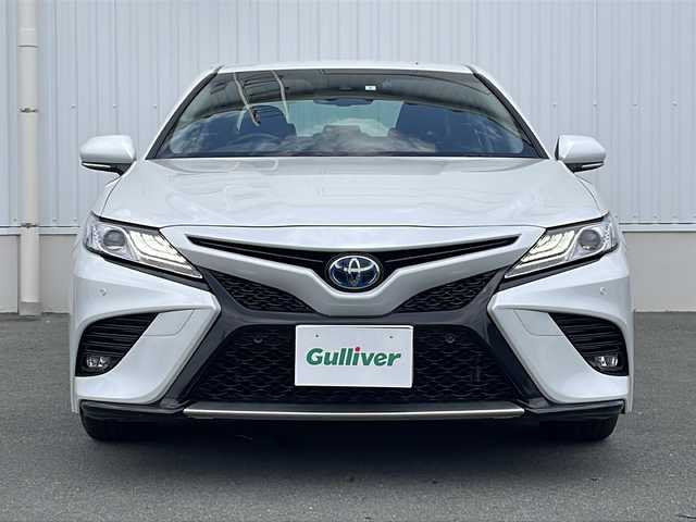 トヨタ カムリ WS 三重県 2019(平31)年 3.4万km プラチナホワイトパールマイカ 衝突軽減　レーンキープ　純正９型ナビ　フルセグＴＶ　ＣＤ　Ｂｌｕｅｔｏｏｔｈ　バックカメラ　ドラレコ　追従型クルコン　コーナーセンサー　オートマチックハイビーム　パドルシフト　ハーフレザーシート　スマートキー　プッシュスタート　USB　ビルトインETC　オートライト　ステアリングスイッチ　横滑り防止　純正アルミ　純正フロアマット　電動格納ミラー