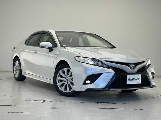 トヨタ カムリ WS 沖縄県 2019(平31)年 3.4万km プラチナホワイトパールマイカ 純正９インチナビ　【NSZT-Y68T】/　（フルセグＴＶ、ＣＤ、Ｂｌｕｅｔｏｏｔｈ）/バックカメラ/衝突軽減/レーンキープアシスト/純正ドライブレコーダー前方/アダプティブクルーズコントロール/コーナーセンサー/オートマチックハイビーム/パドルシフト/ハーフレザーシート/LEDヘッドライト/D席パワーシート/LEDヘッドライト/オートライト/純正アルミホイール