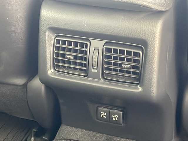 トヨタ カムリ WS 沖縄県 2019(平31)年 3.4万km プラチナホワイトパールマイカ 純正９インチナビ　【NSZT-Y68T】/　（フルセグＴＶ、ＣＤ、Ｂｌｕｅｔｏｏｔｈ）/バックカメラ/衝突軽減/レーンキープアシスト/純正ドライブレコーダー前方/アダプティブクルーズコントロール/コーナーセンサー/オートマチックハイビーム/パドルシフト/ハーフレザーシート/LEDヘッドライト/D席パワーシート/LEDヘッドライト/オートライト/純正アルミホイール