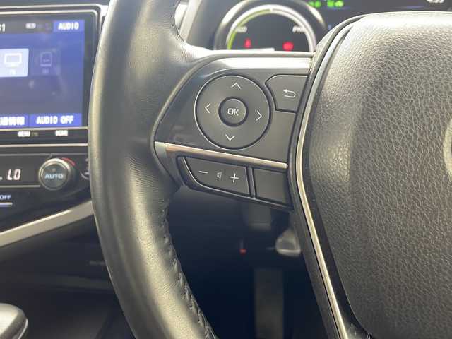 トヨタ カムリ WS 沖縄県 2019(平31)年 3.4万km プラチナホワイトパールマイカ 純正９インチナビ　【NSZT-Y68T】/　（フルセグＴＶ、ＣＤ、Ｂｌｕｅｔｏｏｔｈ）/バックカメラ/衝突軽減/レーンキープアシスト/純正ドライブレコーダー前方/アダプティブクルーズコントロール/コーナーセンサー/オートマチックハイビーム/パドルシフト/ハーフレザーシート/LEDヘッドライト/D席パワーシート/LEDヘッドライト/オートライト/純正アルミホイール