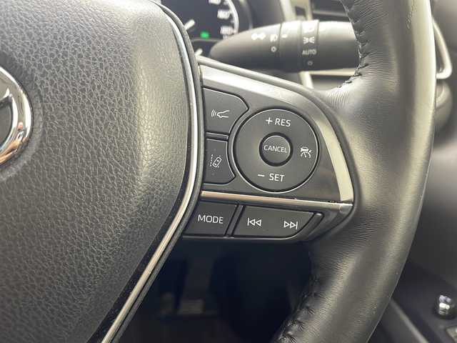 トヨタ カムリ WS 沖縄県 2019(平31)年 3.4万km プラチナホワイトパールマイカ 純正９インチナビ　【NSZT-Y68T】/　（フルセグＴＶ、ＣＤ、Ｂｌｕｅｔｏｏｔｈ）/バックカメラ/衝突軽減/レーンキープアシスト/純正ドライブレコーダー前方/アダプティブクルーズコントロール/コーナーセンサー/オートマチックハイビーム/パドルシフト/ハーフレザーシート/LEDヘッドライト/D席パワーシート/LEDヘッドライト/オートライト/純正アルミホイール