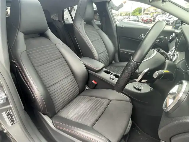 メルセデス・ベンツ ＣＬＡ１８０ Sブレイク AMG スタイル 栃木県 2019(平31)年 3.2万km マウンテングレー プレミアムパッケージ/サンルーフ/Harman/Kardon/ナビ/フルセグTV/バックカメラ/ETC/キーレスゴー/レーダーセーフティ/ACC/パークトロニック /ハーフレザー /パワーシート /シートヒーター /LEDヘッドライト/オートライト/アンビエントライト /レーンキープアシスト/ブラインドスポット