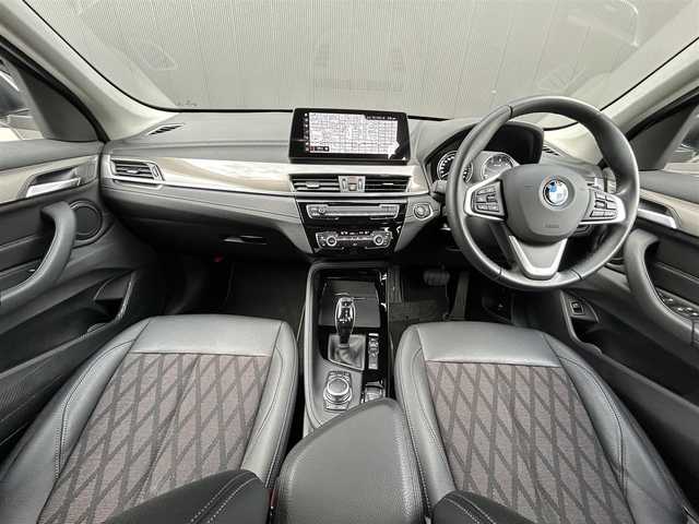 ＢＭＷ Ｘ１ xDrive 18d xライン 道東・釧路十勝 2022(令4)年 2万km アルピンホワイトⅢ コンフォートパッケージ/　・ワイヤレスチャージング/　・スライディングリアシート/アクティブクルーズコントロール/純正HDDナビ/BT/USB/黒ハーフレザー/メモリ付きパワーシート/パワーバックドア/バックカメラ/コーナーセンサー(前後)/LEDヘッドライト/オートライト/フロント/リアフォグライト/ミラーETC/純正18インチAW