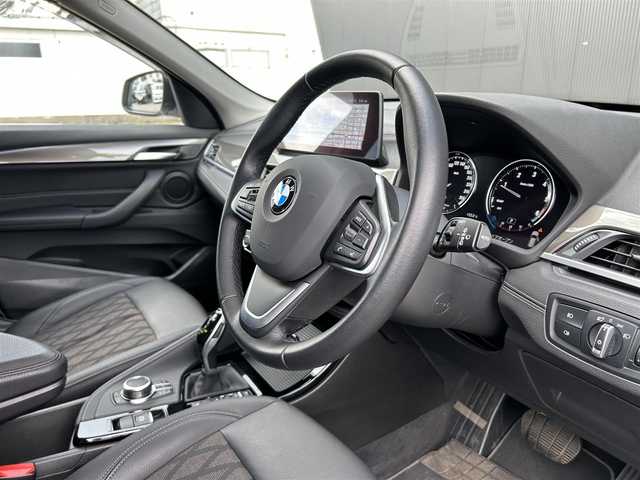 ＢＭＷ Ｘ１ xDrive 18d xライン 道東・釧路十勝 2022(令4)年 2万km アルピンホワイトⅢ コンフォートパッケージ/　・ワイヤレスチャージング/　・スライディングリアシート/アクティブクルーズコントロール/純正HDDナビ/BT/USB/黒ハーフレザー/メモリ付きパワーシート/パワーバックドア/バックカメラ/コーナーセンサー(前後)/LEDヘッドライト/オートライト/フロント/リアフォグライト/ミラーETC/純正18インチAW