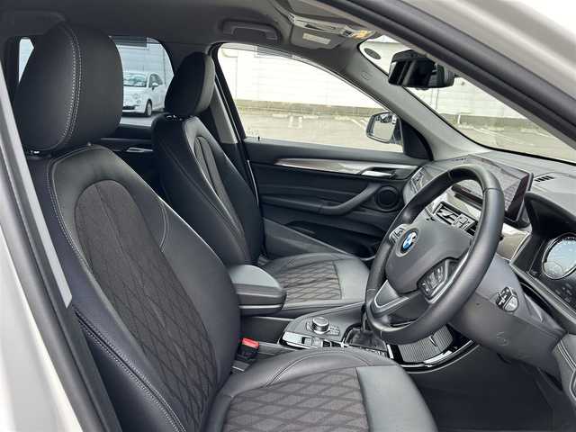 ＢＭＷ Ｘ１ xDrive 18d xライン 道東・釧路十勝 2022(令4)年 2万km アルピンホワイトⅢ コンフォートパッケージ/　・ワイヤレスチャージング/　・スライディングリアシート/アクティブクルーズコントロール/純正HDDナビ/BT/USB/黒ハーフレザー/メモリ付きパワーシート/パワーバックドア/バックカメラ/コーナーセンサー(前後)/LEDヘッドライト/オートライト/フロント/リアフォグライト/ミラーETC/純正18インチAW
