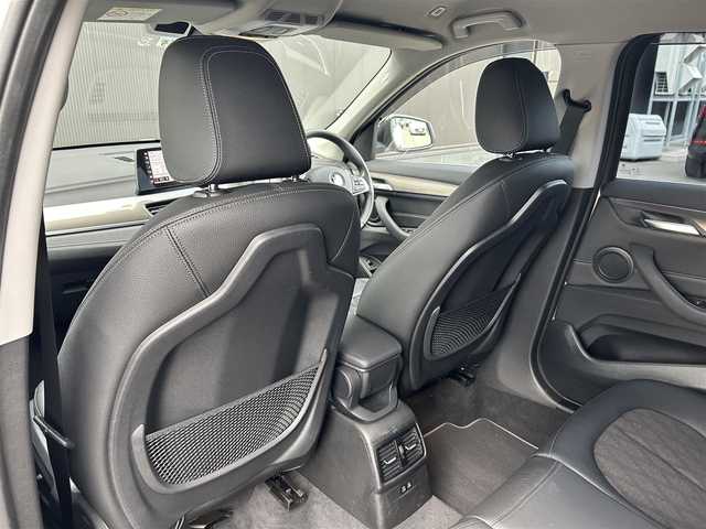 ＢＭＷ Ｘ１ xDrive 18d xライン 道東・釧路十勝 2022(令4)年 2万km アルピンホワイトⅢ コンフォートパッケージ/　・ワイヤレスチャージング/　・スライディングリアシート/アクティブクルーズコントロール/純正HDDナビ/BT/USB/黒ハーフレザー/メモリ付きパワーシート/パワーバックドア/バックカメラ/コーナーセンサー(前後)/LEDヘッドライト/オートライト/フロント/リアフォグライト/ミラーETC/純正18インチAW