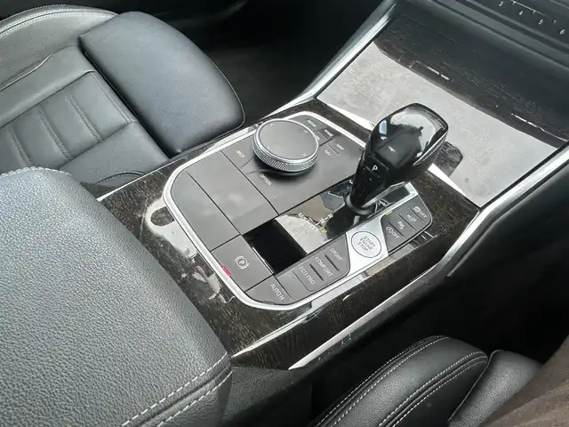 ＢＭＷ ３２０ｄ xDrive Mスポーツ 茨城県 2022(令4)年 3.7万km ミネラルグレー パーキングアシストプラス/・トップビュー+3Dビュー/・サイドビューカメラ/・パークディスタンスコントロール/コンフォートパッケージ/・オートマチックトランクリッドオペレーション/ストレージパッケージ/・Type-C対応USBソケット/・シートバック収納/・トランクルームネット/・荷物固定用フック/・HiFiスピーカーシステム/主要装備/純正マルチナビ（AM/FM/DVD/BT）/Apple Car play/インテリジェントセーフティ/アダプティクルーズコントロール/レーンキープアシスト/パーキングアシスト/デジタルコックピット/ブラインドスポットモニター/メモリー付パワーシート/シートヒーター/パワーバックドア/純正18インチアルミ/LEDヘッドライト/ドライブレコーダー/ETC