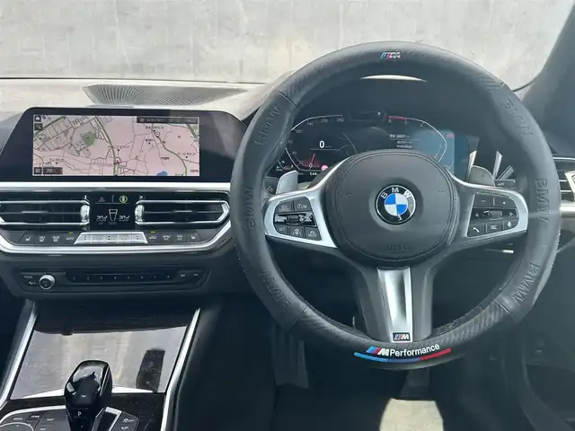 ＢＭＷ ３２０ｄ xDrive Mスポーツ 茨城県 2022(令4)年 3.7万km ミネラルグレー パーキングアシストプラス/・トップビュー+3Dビュー/・サイドビューカメラ/・パークディスタンスコントロール/コンフォートパッケージ/・オートマチックトランクリッドオペレーション/ストレージパッケージ/・Type-C対応USBソケット/・シートバック収納/・トランクルームネット/・荷物固定用フック/・HiFiスピーカーシステム/主要装備/純正マルチナビ（AM/FM/DVD/BT）/Apple Car play/インテリジェントセーフティ/アダプティクルーズコントロール/レーンキープアシスト/パーキングアシスト/デジタルコックピット/ブラインドスポットモニター/メモリー付パワーシート/シートヒーター/パワーバックドア/純正18インチアルミ/LEDヘッドライト/ドライブレコーダー/ETC