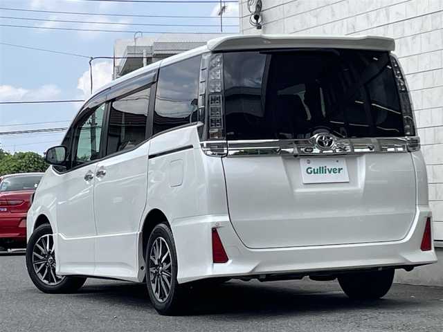トヨタ ヴォクシー ZS 煌Ⅱ 埼玉県 2016(平28)年 7.7万km ホワイトパールクリスタルシャイン レーダーブレーキサポート/レーンキープ/オートハイビーム/純正10インチナビゲーション/純正後席フリップダウンモニター/CD/DVD/Bluetooth/フルセグTV/バックカメラ/7人乗り/両側電動スライドドア/FRコーナーセンサー/LEDヘッドライト/アイドリングストップ/スマートキー/スペアキー/ETC