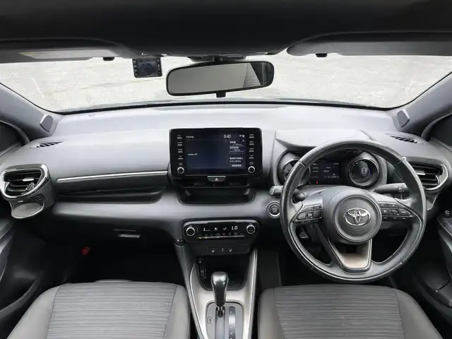 トヨタ ヤリス Z 道央・札幌 2020(令2)年 5.6万km ブラック ４WD/純正ディスプレイオーディオ/AM/FM/BT/トヨタセーフティセンス/プリクラッシュセーフティ/横滑り防止装置/レーダークルーズコントロール/レーンキープアシスト/クリアランスソナー/ブラインドスポットモニター/リヤクロストラフィックアラート/パーキングサポートブレーキ/ロードサインアシスト/バックカメラ/ビルトインETC/ドライブレコーダー/DRIVEMODE/前席シートヒーター/革巻きステアリング/ステアリングリモコン/プッシュスタート/スマートキー/LEDヘッドライト/オートライト/オートハイビーム/電動格納ミラー/ヒーテッドドアミラー/ウィンカーミラー/純正フロアマット/ドアバイザー/スペアキー
