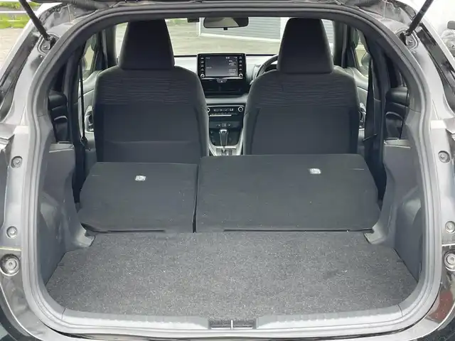 トヨタ ヤリス Z 道央・札幌 2020(令2)年 5.6万km ブラック ４WD/純正ディスプレイオーディオ/AM/FM/BT/トヨタセーフティセンス/プリクラッシュセーフティ/横滑り防止装置/レーダークルーズコントロール/レーンキープアシスト/クリアランスソナー/ブラインドスポットモニター/リヤクロストラフィックアラート/パーキングサポートブレーキ/ロードサインアシスト/バックカメラ/ビルトインETC/ドライブレコーダー/DRIVEMODE/前席シートヒーター/革巻きステアリング/ステアリングリモコン/プッシュスタート/スマートキー/LEDヘッドライト/オートライト/オートハイビーム/電動格納ミラー/ヒーテッドドアミラー/ウィンカーミラー/純正フロアマット/ドアバイザー/スペアキー
