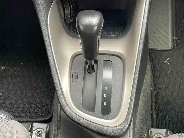 トヨタ ヤリス Z 道央・札幌 2020(令2)年 5.6万km ブラック ４WD/純正ディスプレイオーディオ/AM/FM/BT/トヨタセーフティセンス/プリクラッシュセーフティ/横滑り防止装置/レーダークルーズコントロール/レーンキープアシスト/クリアランスソナー/ブラインドスポットモニター/リヤクロストラフィックアラート/パーキングサポートブレーキ/ロードサインアシスト/バックカメラ/ビルトインETC/ドライブレコーダー/DRIVEMODE/前席シートヒーター/革巻きステアリング/ステアリングリモコン/プッシュスタート/スマートキー/LEDヘッドライト/オートライト/オートハイビーム/電動格納ミラー/ヒーテッドドアミラー/ウィンカーミラー/純正フロアマット/ドアバイザー/スペアキー