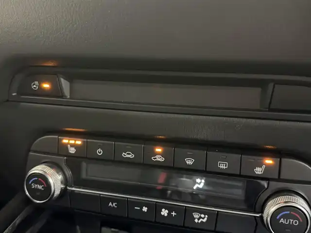 マツダ ＣＸ－５ XD ブラックトーンエディション 三重県 2021(令3)年 5.2万km ポリメタルグレーM 2.2L ディーゼルターボ/FF/MTモード付フロア6AT/【OP】10.25インチ センターディスプレイ（ナビ搭載）/（FM/AM/Bluetooth/USB/CD*/DVD*/SDREC/TV*/AppleCarPlay/AndroidAuto）*…OP/360°ビュー・モニター/ドライブレコーダー 前後/ETC/i-ACTIVSENSE/［運転支援］/・速度標識警報/・ドライバーアテンションアラート/・マツダレーダークルーズコントロール/［リスク警報］/・車間認知支援システム/・車線逸脱警報システム/・ブラインドスポットモニタリング［BSM］/［リスク回避支援］/・レーンキープアシストシステム/［事故回避支援］/・スマートブレーキサポート［SBS］/・パーキングセンサー/装備/・ハーフレザーシート/・シートヒーター（D/N）/・ステアリングヒーター/・パワーテールゲート/・アクティブドライビングディスプレイ/・パワーシート（D10way）/・左右独立オートエアコン/・レインセンサーワイパー/・電子パーキングブレーキ＆オートホールド/・ステアリングスイッチ/・パドルシフト/・プッシュスタート/・ブラックトーンED専用19inAW/・保/取/など