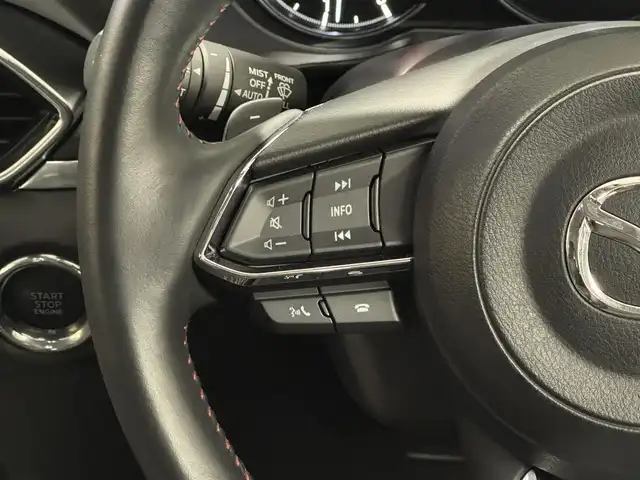 マツダ ＣＸ－５ XD ブラックトーンエディション 三重県 2021(令3)年 5.2万km ポリメタルグレーM 2.2L ディーゼルターボ/FF/MTモード付フロア6AT/【OP】10.25インチ センターディスプレイ（ナビ搭載）/（FM/AM/Bluetooth/USB/CD*/DVD*/SDREC/TV*/AppleCarPlay/AndroidAuto）*…OP/360°ビュー・モニター/ドライブレコーダー 前後/ETC/i-ACTIVSENSE/［運転支援］/・速度標識警報/・ドライバーアテンションアラート/・マツダレーダークルーズコントロール/［リスク警報］/・車間認知支援システム/・車線逸脱警報システム/・ブラインドスポットモニタリング［BSM］/［リスク回避支援］/・レーンキープアシストシステム/［事故回避支援］/・スマートブレーキサポート［SBS］/・パーキングセンサー/装備/・ハーフレザーシート/・シートヒーター（D/N）/・ステアリングヒーター/・パワーテールゲート/・アクティブドライビングディスプレイ/・パワーシート（D10way）/・左右独立オートエアコン/・レインセンサーワイパー/・電子パーキングブレーキ＆オートホールド/・ステアリングスイッチ/・パドルシフト/・プッシュスタート/・ブラックトーンED専用19inAW/・保/取/など