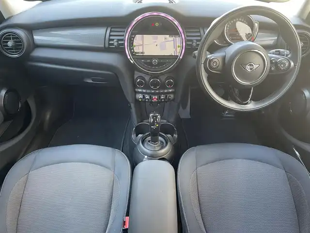 ＭＩＮＩ ミニ クーパー D 高知県 2021(令3)年 4万km ソラリスオレンジ インテリジェントセーフティー/ペッパーパッケージ/純正HDDナビ/Bluetoothオーディオ/バックカメラ/FRドライブレコーダー/オートライト/FRフォグ/シートヒーター/スマートキー/アイドリングストップ/純正15インチアルミ