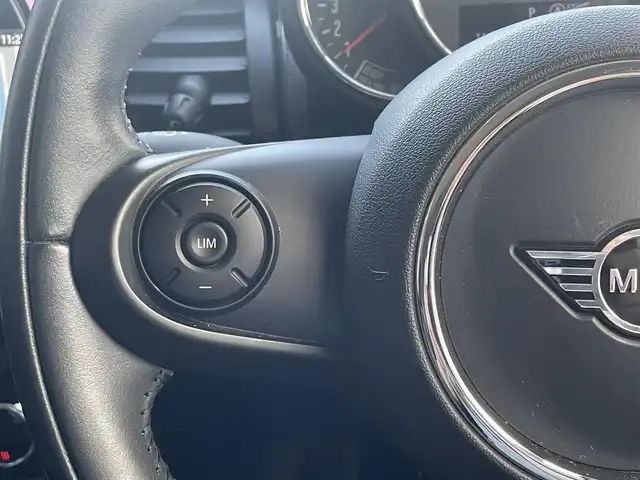 ＭＩＮＩ ミニ クーパー D 高知県 2021(令3)年 4万km ソラリスオレンジ インテリジェントセーフティー/ペッパーパッケージ/純正HDDナビ/Bluetoothオーディオ/バックカメラ/FRドライブレコーダー/オートライト/FRフォグ/シートヒーター/スマートキー/アイドリングストップ/純正15インチアルミ