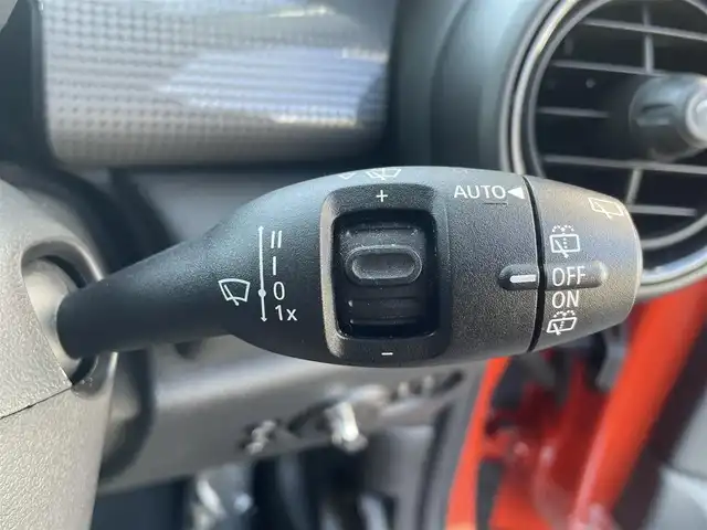 ＭＩＮＩ ミニ クーパー D 高知県 2021(令3)年 4万km ソラリスオレンジ インテリジェントセーフティー/ペッパーパッケージ/純正HDDナビ/Bluetoothオーディオ/バックカメラ/FRドライブレコーダー/オートライト/FRフォグ/シートヒーター/スマートキー/アイドリングストップ/純正15インチアルミ