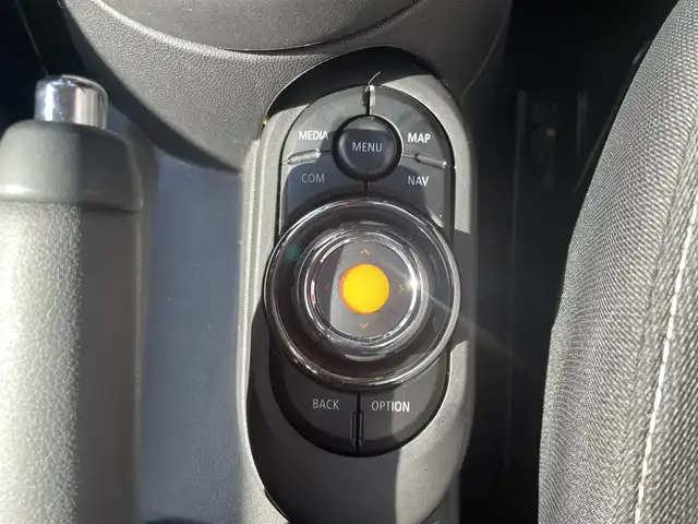 ＭＩＮＩ ミニ クーパー D 高知県 2021(令3)年 4万km ソラリスオレンジ インテリジェントセーフティー/ペッパーパッケージ/純正HDDナビ/Bluetoothオーディオ/バックカメラ/FRドライブレコーダー/オートライト/FRフォグ/シートヒーター/スマートキー/アイドリングストップ/純正15インチアルミ