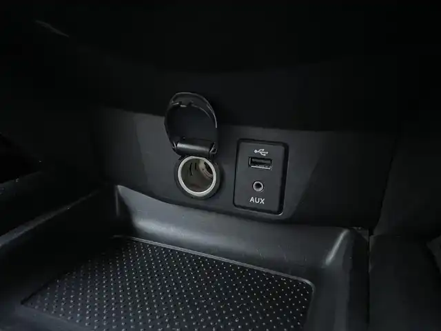 日産 エクストレイル 20X エマージェンシーブレーキ 群馬県 2015(平27)年 11万km ブリリアントホワイトパール (株)IDOMが運営する【じしゃロン伊勢崎店】の自社ローン専用車両になりますこちらは現金またはオートローンご利用時の価格です。自社ローンご希望の方は別途その旨お申付け下さい/＃純正ナビ/＃CD/TV/USB/AUX/＃エマージェンシーブレーキ/＃アラウンドビューモニター/＃オートライト/＃ETC/＃シートヒーター/＃電動格納ミラー/＃フォグランプ/＃ドアバイザー/＃ウィンカーミラー/＃ステアリングスイッチ/＃前後ソナー/＃純正アルミホイール/＃純正フロアマット