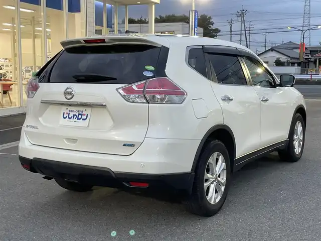 日産 エクストレイル 20X エマージェンシーブレーキ 群馬県 2015(平27)年 11万km ブリリアントホワイトパール (株)IDOMが運営する【じしゃロン伊勢崎店】の自社ローン専用車両になりますこちらは現金またはオートローンご利用時の価格です。自社ローンご希望の方は別途その旨お申付け下さい/＃純正ナビ/＃CD/TV/USB/AUX/＃エマージェンシーブレーキ/＃アラウンドビューモニター/＃オートライト/＃ETC/＃シートヒーター/＃電動格納ミラー/＃フォグランプ/＃ドアバイザー/＃ウィンカーミラー/＃ステアリングスイッチ/＃前後ソナー/＃純正アルミホイール/＃純正フロアマット