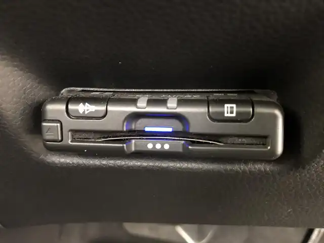 ホンダ フィット e:HEVクロスター 愛知県 2020(令2)年 4.7万km プレミアムクリスタルレッドM ホンダセンシング/　　・衝突軽減ブレーキシステム/　　・路外逸脱抑制機能/　　・アダプティブクルーズコントロール/　　・車線維持支援システム/　　・オートハイビーム/純正7インチナビ/　　・CD/BT/バックカメラ/ETC/革巻きステアリング/ステアリングリモコン/ルーフレール/純正LEDヘッドライト/純正16インチアルミホイール/取扱説明書/保証書/スペアキー