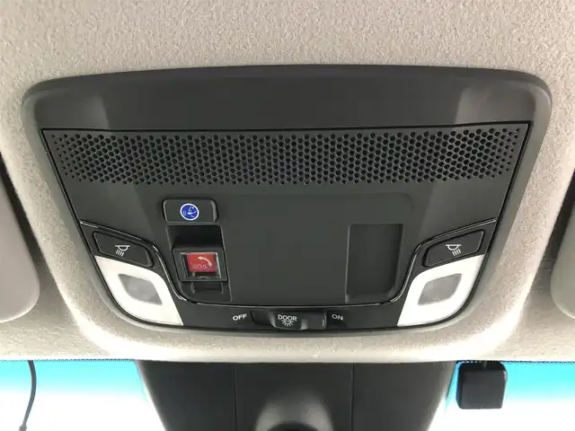 ホンダ フィット e:HEVクロスター 愛知県 2020(令2)年 4.7万km プレミアムクリスタルレッドM ホンダセンシング/　　・衝突軽減ブレーキシステム/　　・路外逸脱抑制機能/　　・アダプティブクルーズコントロール/　　・車線維持支援システム/　　・オートハイビーム/純正7インチナビ/　　・CD/BT/バックカメラ/ETC/革巻きステアリング/ステアリングリモコン/ルーフレール/純正LEDヘッドライト/純正16インチアルミホイール/取扱説明書/保証書/スペアキー