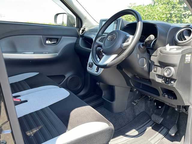 ダイハツ キャスト アクティバ G SAⅢ 新潟県 2018(平30)年 4.8万km ブラックマイカメタリック 4WD/純正SDナビ(NSZN-W68D)/CD/DVD/BT/フルセグテレビ/全方位カメラ/ETC/ドライブレコーダー/衝突被害軽減ブレーキ/レーンキープアシスト/ベンチシート/ステアリングスイッチ/スマートキー/プッシュスタート/LEDヘッドライト/オートライト/オートハイビーム/フォグランプ/純正15インチアルミホイール
