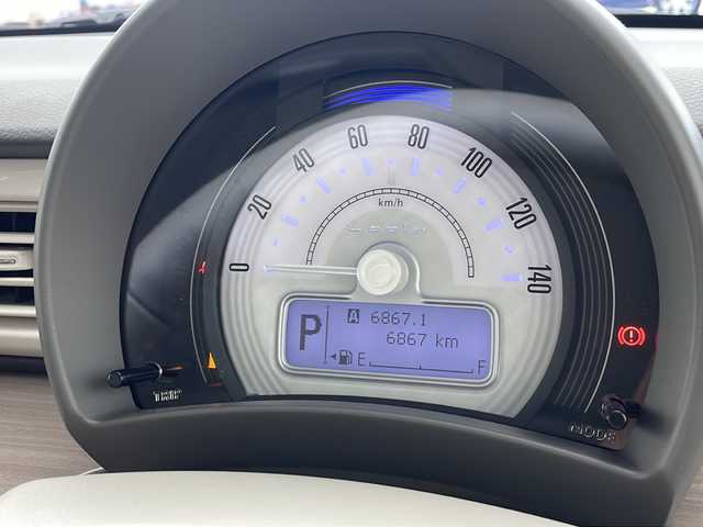 スズキ ラパン X 沖縄県 2022(令4)年 0.7万km トラッドカーキメタリック ディスプレイオーディオ/Ｂｌｕｅｔｏｏｔｈ/ドライブレコーダー/ＥＴＣ/コーナーセンサー/アイドリングストップ/ステアリングスイッチ/プッシュスタート/シートヒーター/ＬＥＤヘッドライト/スマートキー/LEDヘッドライト/純正フロアマット/純正アルミホイール