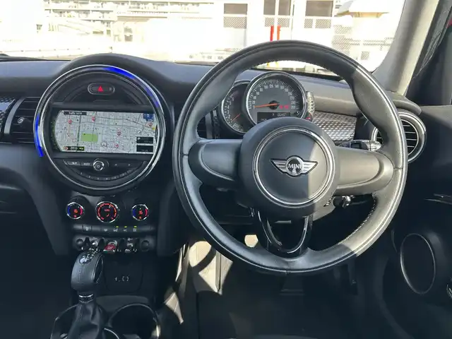 ＭＩＮＩ ミニ クーパー S 東京都 2015(平27)年 3.6万km 赤Ⅱ ディーラー車/純正ナビ（BT）/バックカメラ/純正１６インチアルミ/ETC/アイドリングストップ/キーレス/ABS/Wエアバック/スペアキー１本/保証書/取説