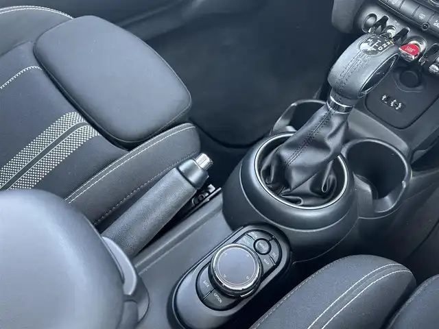ＭＩＮＩ ミニ クーパー S 東京都 2015(平27)年 3.6万km 赤Ⅱ ディーラー車/純正ナビ（BT）/バックカメラ/純正１６インチアルミ/ETC/アイドリングストップ/キーレス/ABS/Wエアバック/スペアキー１本/保証書/取説