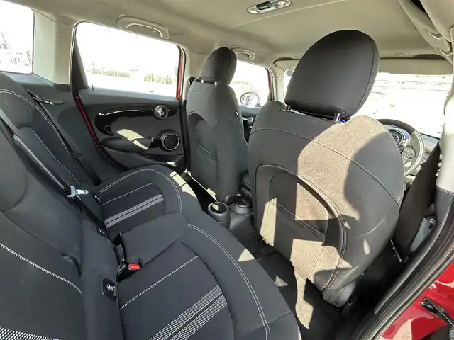 ＭＩＮＩ ミニ クーパー S 東京都 2015(平27)年 3.6万km 赤Ⅱ ディーラー車/純正ナビ（BT）/バックカメラ/純正１６インチアルミ/ETC/アイドリングストップ/キーレス/ABS/Wエアバック/スペアキー１本/保証書/取説